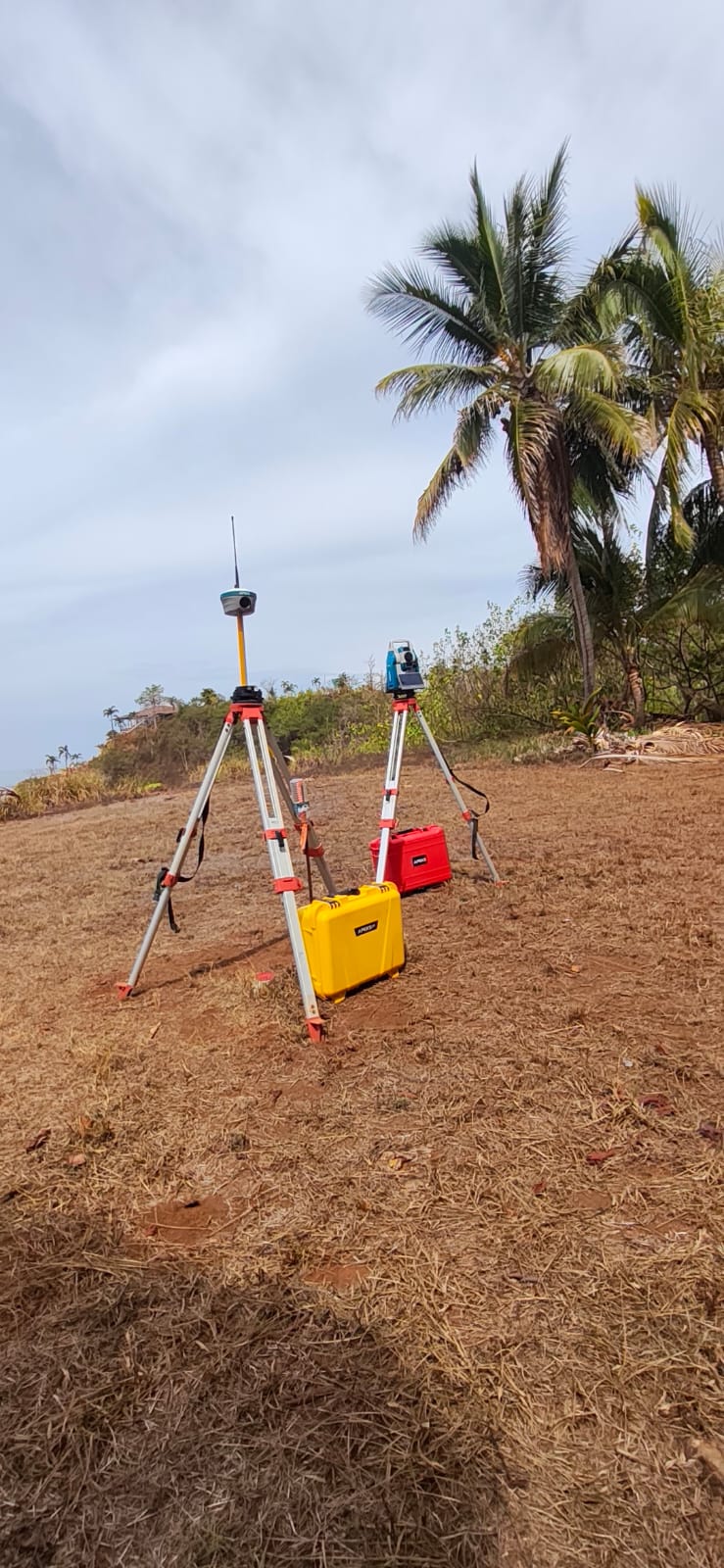 APEKS RTK GNSS and Total Station deployed together for a complete surveying solution in Panama