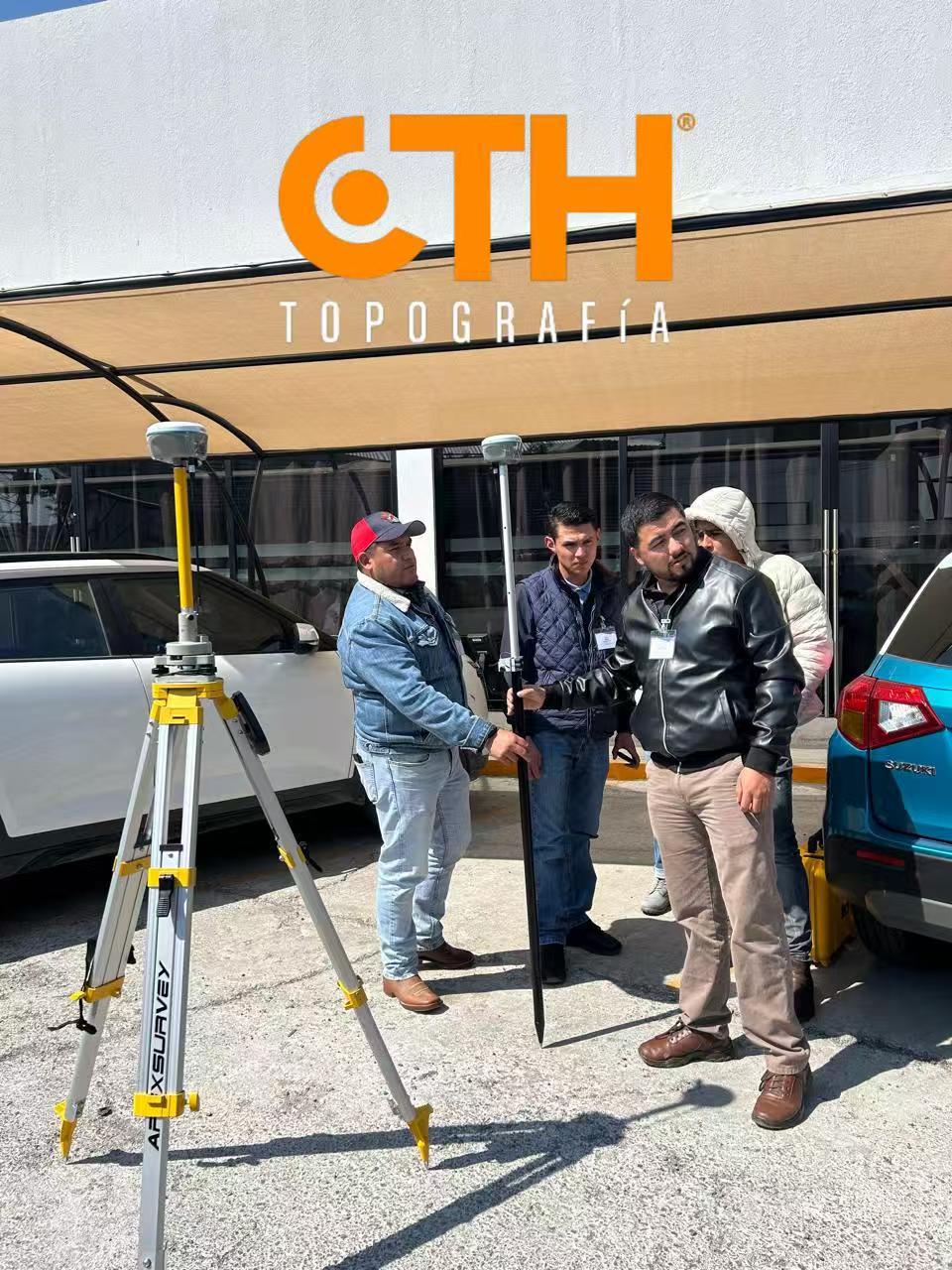 APEKS RTK GNSS field training and local support with CTH Topografia in Mexico