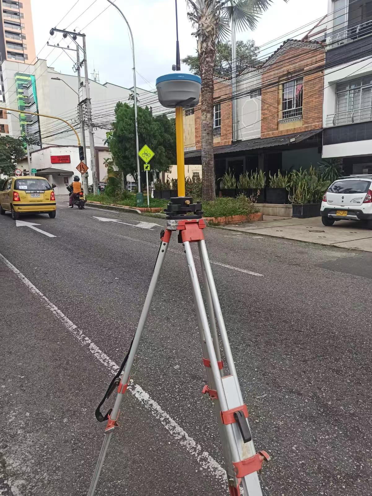 APEKS RTK GNSS used for street and road survey in Colombia