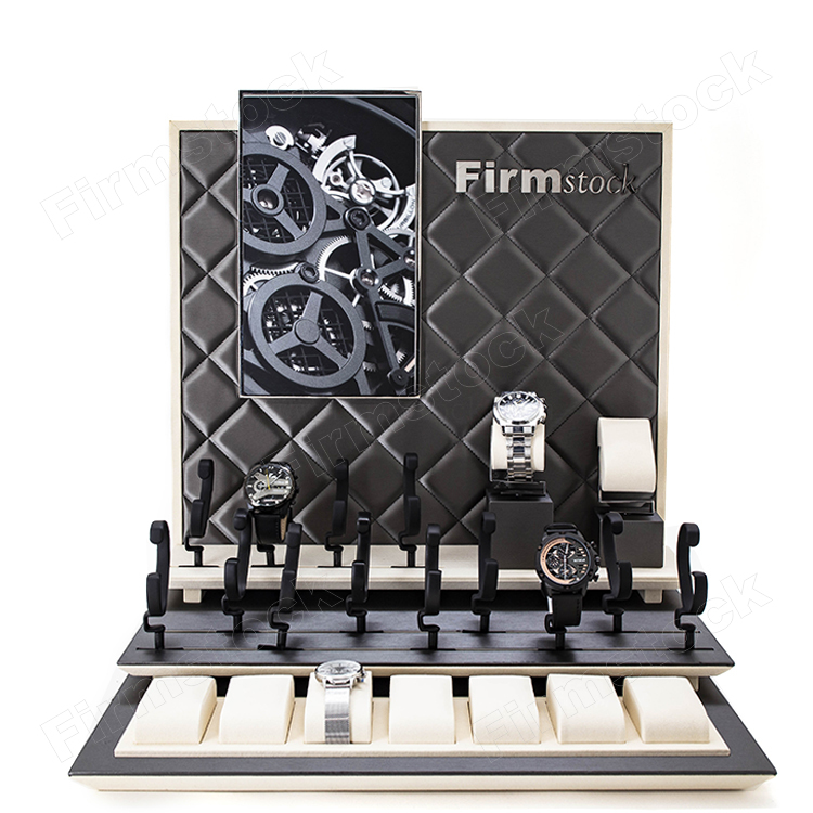 Houten horloge-etalage