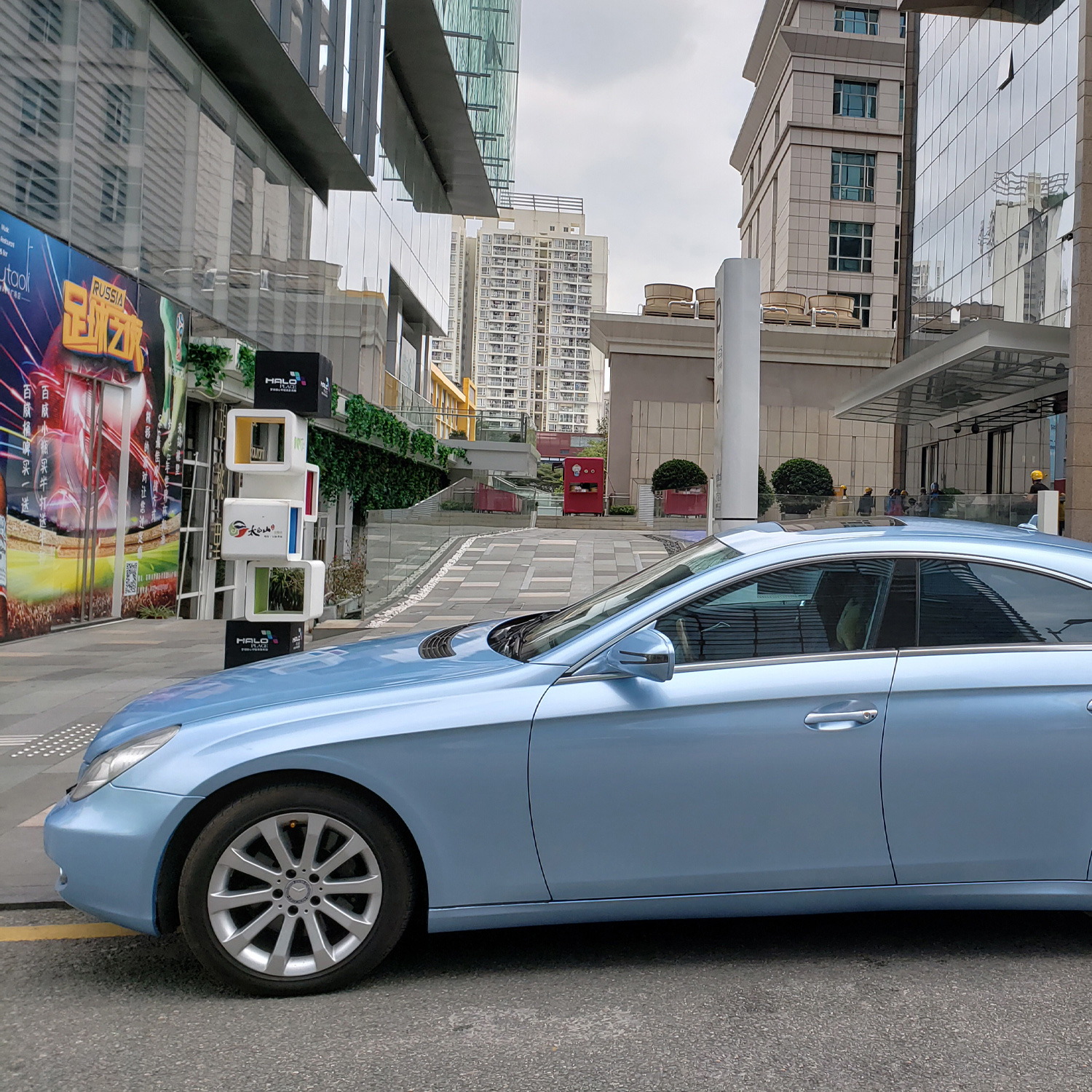 PET VINYL WRAP Bentley Misty Blue 4.jpg