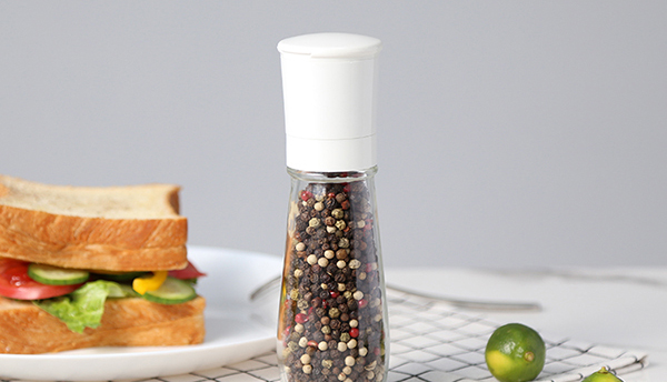 Top 5 Adjustable Pepper Grinders for Your Kitchen